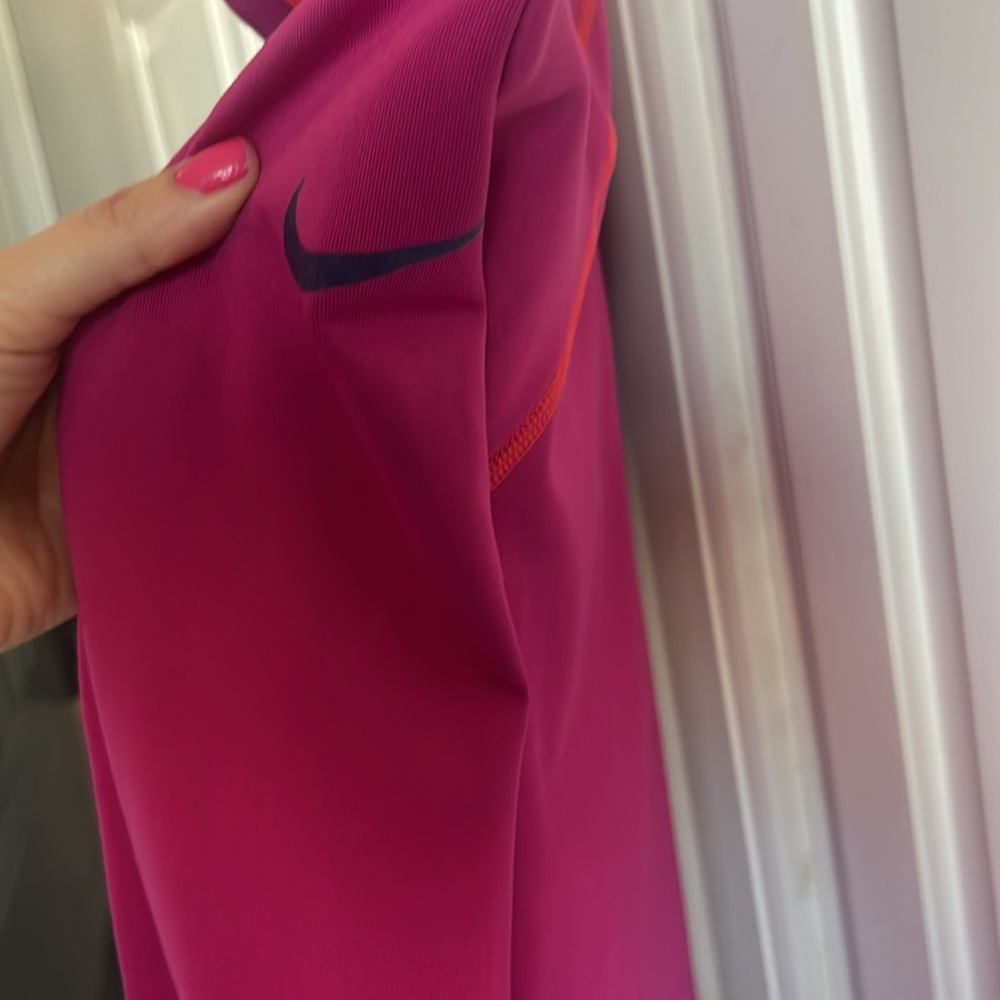 Nike sweater - Picture 4 of 4
